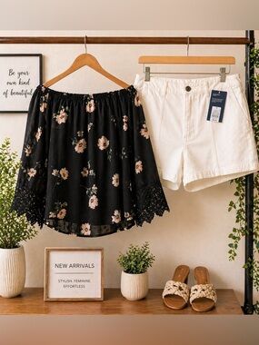 Bundle Floral Off Shoulder Top Sz Medium White Shorts Sz 10 NWT